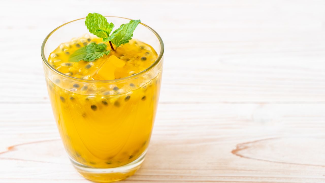 CAIPIRINHA DE MARACUJÁ